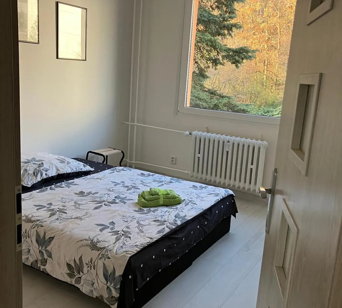 Apartman U Lesoparku - Praha Kobylisy 0*, Prague Czech Republic